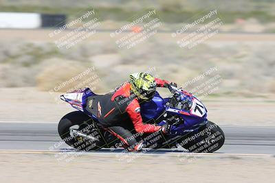 media/Jan-15-2026-Racers Edge (Thu) [[dfebeb70ab]]/2-A Group/Session 3 (Turn 15 Inside Pans)/